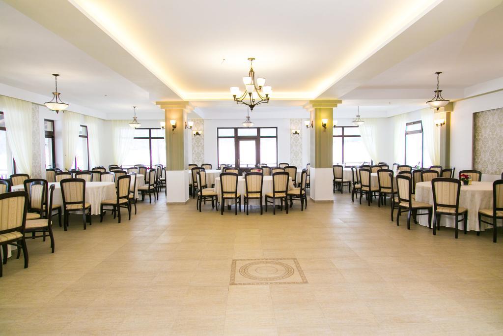 Pensiunea Roua Muntilor Simbata de Sus Ngoại thất bức ảnh